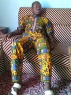 MariusEdouard un homme de 34 ans vivant au Bénin recherche une jeune femme