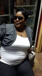 OliviaHepburn a woman of 47 years old living at Nassau looking for some men and some women