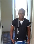 Issiaga a man of 35 years old living at Roma looking for a woman