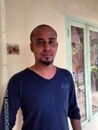 Bindo a man of 34 years old living at Mumbai looking for a woman