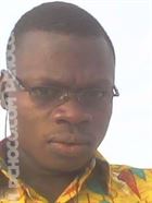 Koffi20 un homme de 36 ans vivant en Côte d'Ivoire recherche des hommes et des femmes