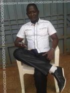 Mohamedcam a man of 38 years old living at Conakry looking for a young woman