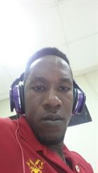 Sheldon15 a man of 36 years old living in Jamaïque looking for some men and some women
