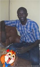 Sekoukeith a man of 33 years old living at Conakry looking for some men and some women