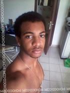 Charly101 a man of 28 years old living at Fort-de-France looking for a young woman
