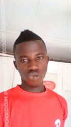 Mecedis a man of 27 years old living in Ghana looking for some men and some women