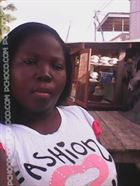 Alice27 a woman of 33 years old living in Bénin looking for some men and some women