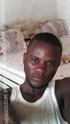JaphetSamba a man of 33 years old living at Brazzaville looking for a young woman