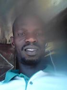 SaliouSadioKant a man of 33 years old living at Conakry looking for some men and some women