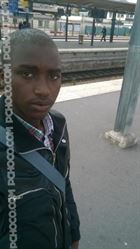 Cheikhouna3 a man noir of 27 years old looking for a young woman noire
