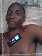 Momo237 a man of 31 years old living in Côte d'Ivoire looking for some men and some women