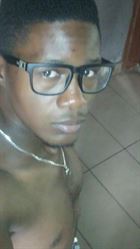 Leon35 a man of 29 years old living at Libreville looking for a young woman