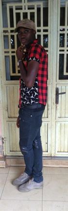 Amoros6 a man of 32 years old living at Conakry looking for a woman