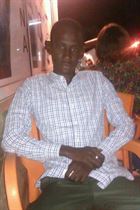 Salah4 a man of 27 years old living in Cameroun looking for some men and some women