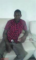 Ibrahimabdoulaye a man of 31 years old living at Bangui looking for some men and some women