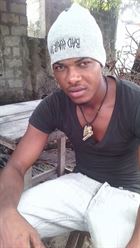 Christian317 a man of 37 years old living at Libreville looking for some men and some women