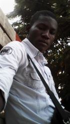 Claudel4 a man of 30 years old living at Conakry looking for some men and some women