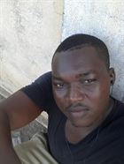 Sambaro a man of 33 years old living at Lomé looking for a woman