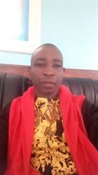 Toureemmanuel1 un homme de 52 ans vivant en Côte d'Ivoire recherche des hommes et des femmes