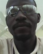 Djibril52 un homme de 46 ans vivant au Burkina Faso recherche des hommes et des femmes