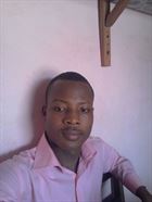Jgninninhou a man of 34 years old living in Bénin looking for some men and some women