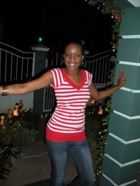 Lena a woman arabe of 36 years old looking for some men and some women