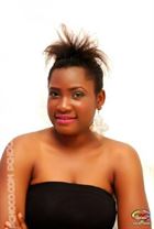 Mabelbemba a woman of 36 years old living in Émirats arabes unis looking for some men and some women