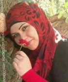 Genna3 a woman of 33 years old living at Tripoli looking for some men and some women
