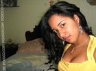 Regina21 a woman of 34 years old living in États-Unis looking for some men and some women