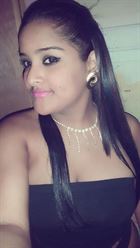 Kokheared a woman of 33 years old living at Porto Rico looking for some men and some women