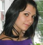 Ruth43 a woman of 34 years old living in États-Unis looking for some men and some women