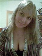 Emma125 a woman of 41 years old living in France looking for some men and some women