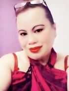 Roselovesmith a woman of 51 years old living in États-Unis looking for some men and some women