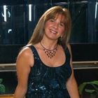 EricaDi a woman of 46 years old living at Montréal looking for some men and some women