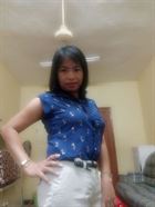 Mrshele a woman of 52 years old living in Philippines looking for some men and some women