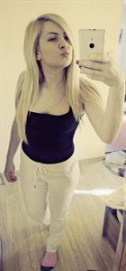 Sara15 a woman of 44 years old living in France looking for some men and some women