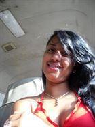 Priscilia2 a woman of 35 years old living in Colombie looking for some men and some women