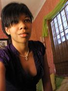 Flora48 a woman of 33 years old living in États-Unis looking for some men and some women