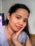 Vanessa a woman of 42 years old living at Manila looking for some men and some women