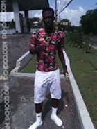 Tevin19 a man of 31 years old living in Jamaïque looking for some men and some women