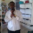 Macash a man of 35 years old living at Nairobi looking for some men and some women