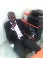 Kenzo33 a man of 39 years old living at Ndjamena looking for some men and some women