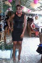 Love17 une femme de 39 ans vivant en Côte d'Ivoire recherche un homme