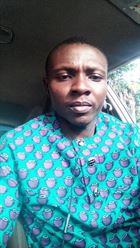 David13 a man of 36 years old living in Bénin looking for a young woman