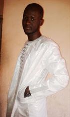 Mamadou152 a man of 28 years old living at Bamako looking for some men and some women