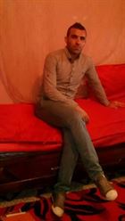 RaoufIsco a man of 37 years old living at Alger looking for a woman