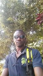 Ronald83 a man of 43 years old living at Port-au-Prince looking for some men and some women
