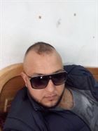 Chinking a man of 37 years old living at Tunis looking for some men and some women