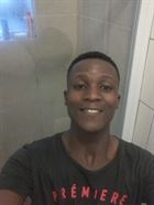Tumelo a man of 35 years old living at Cape Town looking for a woman
