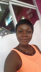 Lili13 une femme de 30 ans vivant en Côte d'Ivoire recherche un homme